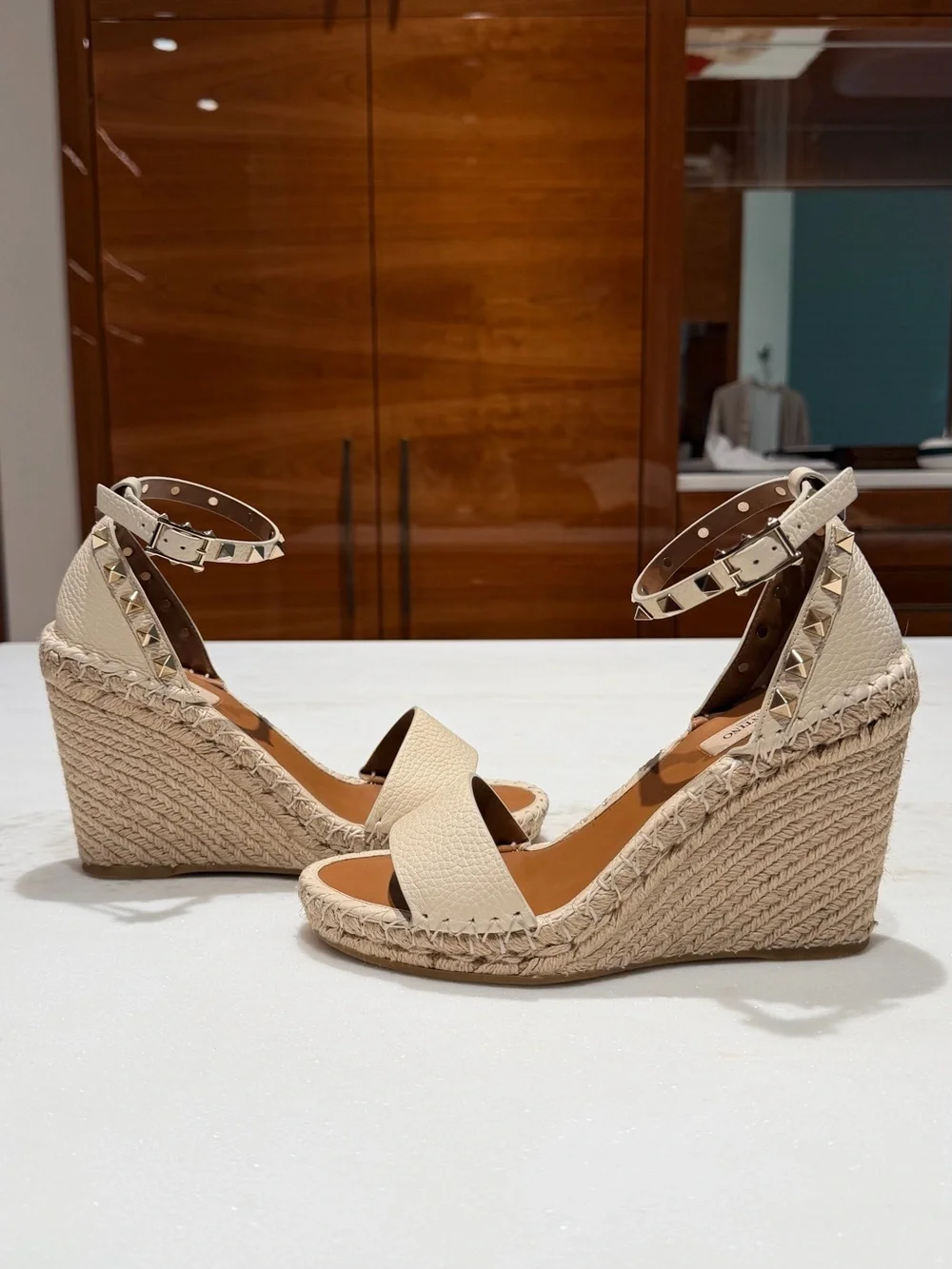 Valentino Cream Leather Rockstud Espadrille Wedge Sandals Size EU38